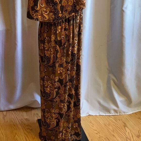 Maxi dress in size 1X by SEVEN ISLANDS NWT - Picture 7 of 13